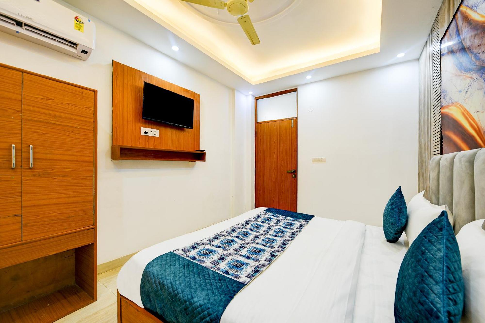 Hotel Galaxy Near Delhi Airport 新德里 外观 照片
