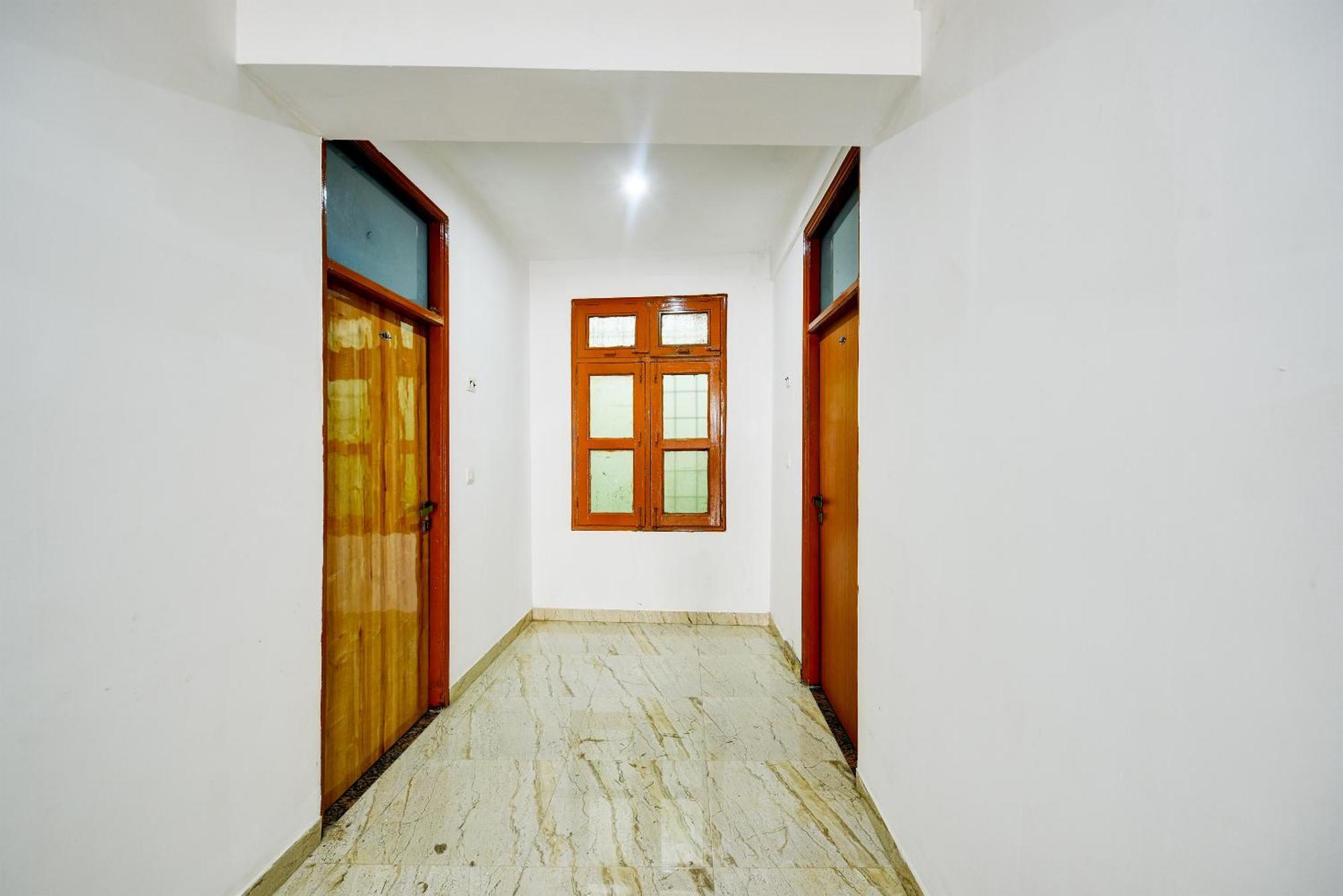 Hotel Galaxy Near Delhi Airport 新德里 外观 照片